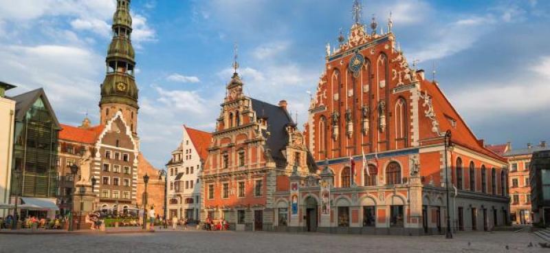 latvia-riga-square-ss.jpg