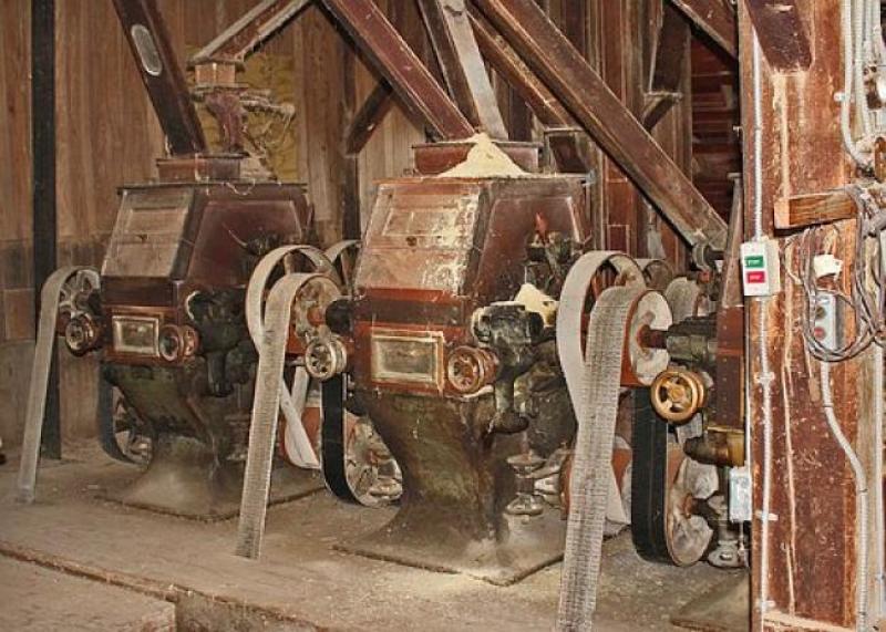 mill-2035421__340.jpg
