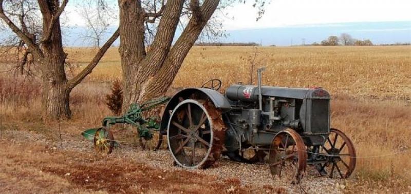 tractor-2163610__340.jpg