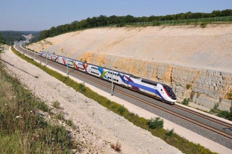 train-2264033_960_720.jpg