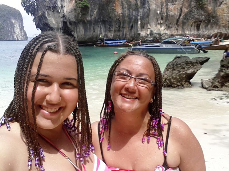 Sevda Çiçek: “Arkadaşlarımla gezilerimi, yaşadıklarımı paylaşmaktan zevk alıyorum”