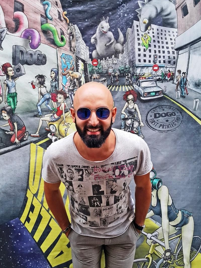 Cem Karakuş: “Nasıl ki her gün kendini beslemek, yemek yemek ve su içmek zorundasın, sosyal medya da her gün beslenmesi gereken bir alan benim için”