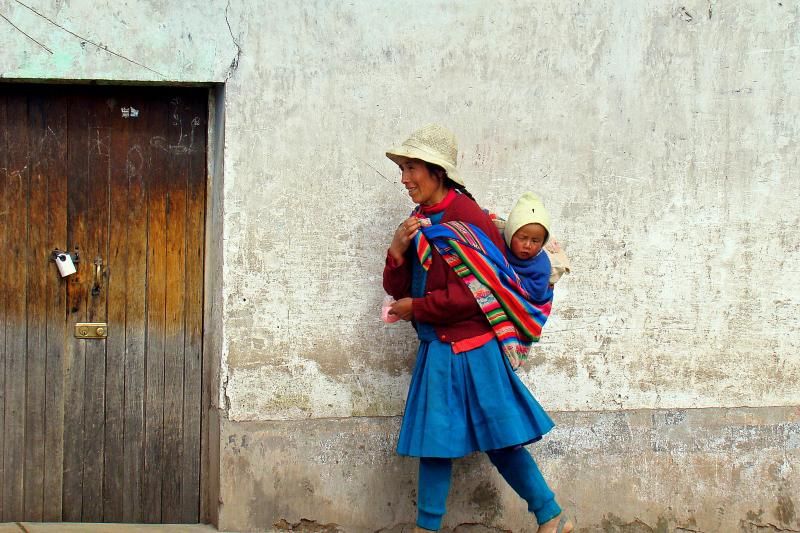 İbrahim Temo:"Sizden binlerce kilometre ötede insanlar var, sizin gibi nefes alıyorlar, sabah uyanıyorlar, akşam uyuyorlar ama bu hayatı sizden farklı yaşıyorlar. "