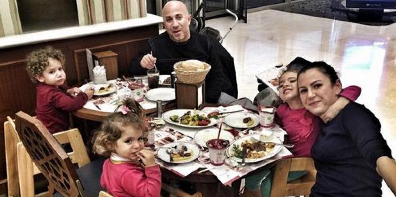 Özge Kopuz: “Bebek, çoğul gebelik, bebek bakımı, çocuk modası başta olmak üzere pek çok konuda içerek paylaşmaya ve annelerle fikir alışverişinde bulunmaya devam ediyorum”