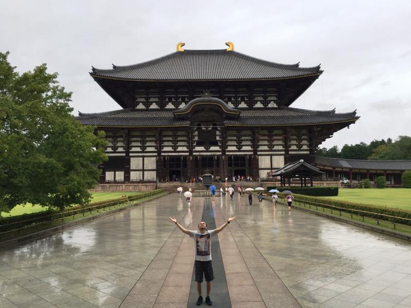 Deniz Pehlivan: “Beni asıl heyecanlandıran, o çantayı sırtıma alıp hiç bilmediğim şehirlere yol alırken hissettiğim duygular”
