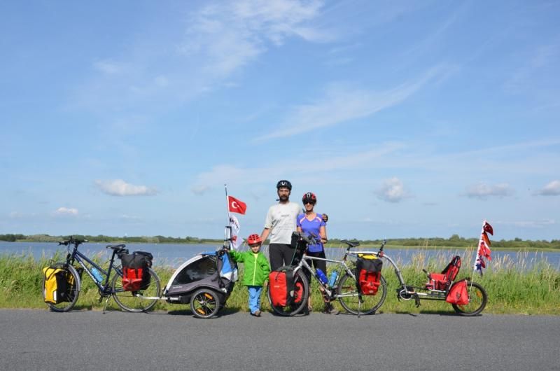 İnci & Soner Sarıhan: “Küresel ısınma tehlikesine dikkat çekmek ve bisiklet kültürünün ülkemizde de gelişebilmesi için yolculuklarımızı önemli bir adım olarak görüyoruz”