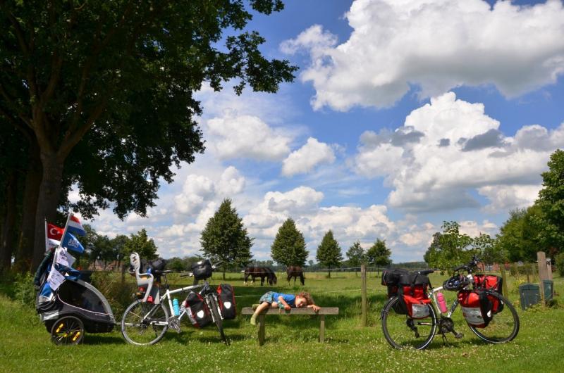 İnci & Soner Sarıhan: “Küresel ısınma tehlikesine dikkat çekmek ve bisiklet kültürünün ülkemizde de gelişebilmesi için yolculuklarımızı önemli bir adım olarak görüyoruz”
