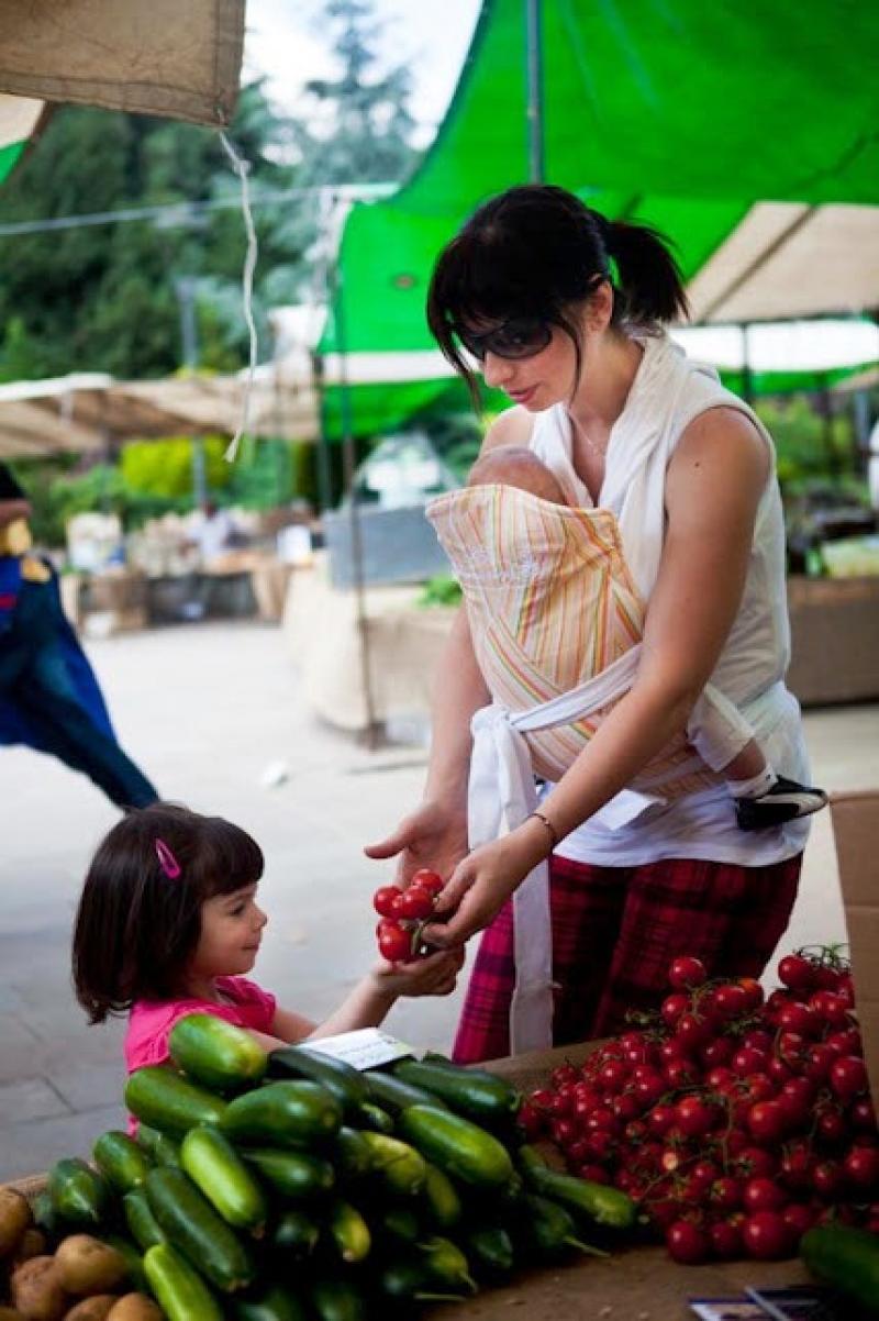 Azra Rakıcıoğlu: “Blogumu ilk başlarda kendime günlük olsun diye yazmaya başladım ama zamanla yaşadığım tecrübeleri paylaşmak çok hoşuma gitmeye başladı”