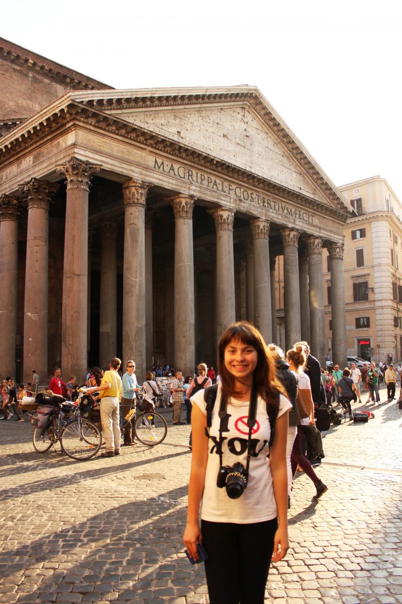 Dilara Açıkgöz: “Gezerken kendimi daha özgür hissettim, özgür hissetmek için daha çok gezdim”