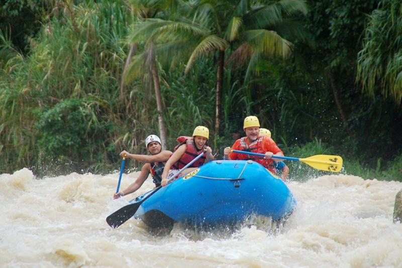Fatoş Pur: “Dünyamızdaki güzelliklere, gezdikçe ve gördükçe daha da aşık oluyorum ve bu güzellikleri de yazı ve fotoğraf ile paylaşmaya çalışıyorum”