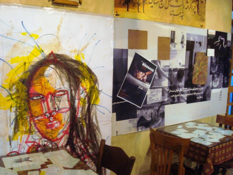 Gülfer Duran Kanlı: “Kahveyi çok sevdiğimden ve muhtemelen her yazımı da kahve içerek yazdığımdan kahveci gezgin oluverdim”