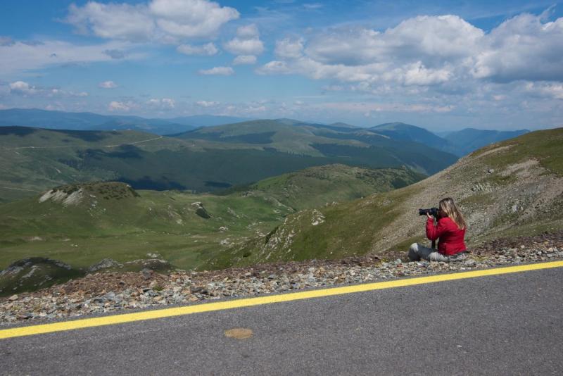 Banu Demir: “Romanya pek tanınmıyor dolayısıyla beklentileri çok düşük olarak bu ülkeye gelenler, tek kelime ile hayran kalıyorlar”