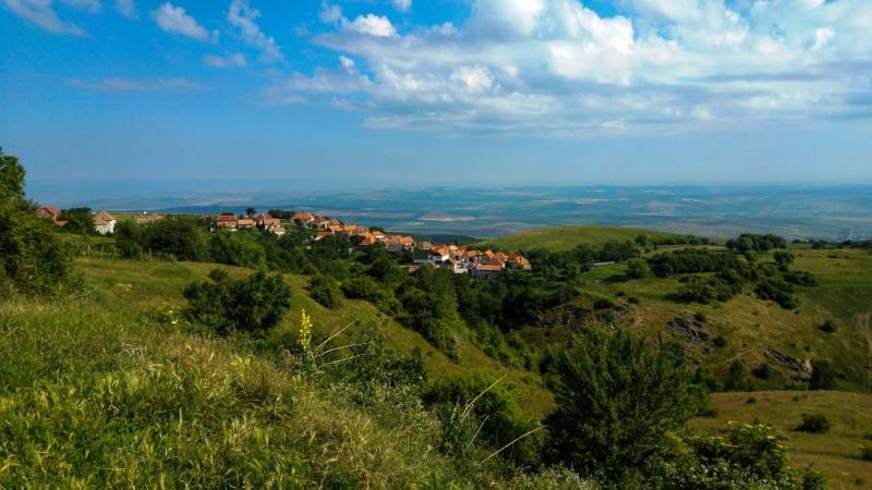 Banu Demir: “Romanya pek tanınmıyor dolayısıyla beklentileri çok düşük olarak bu ülkeye gelenler, tek kelime ile hayran kalıyorlar”