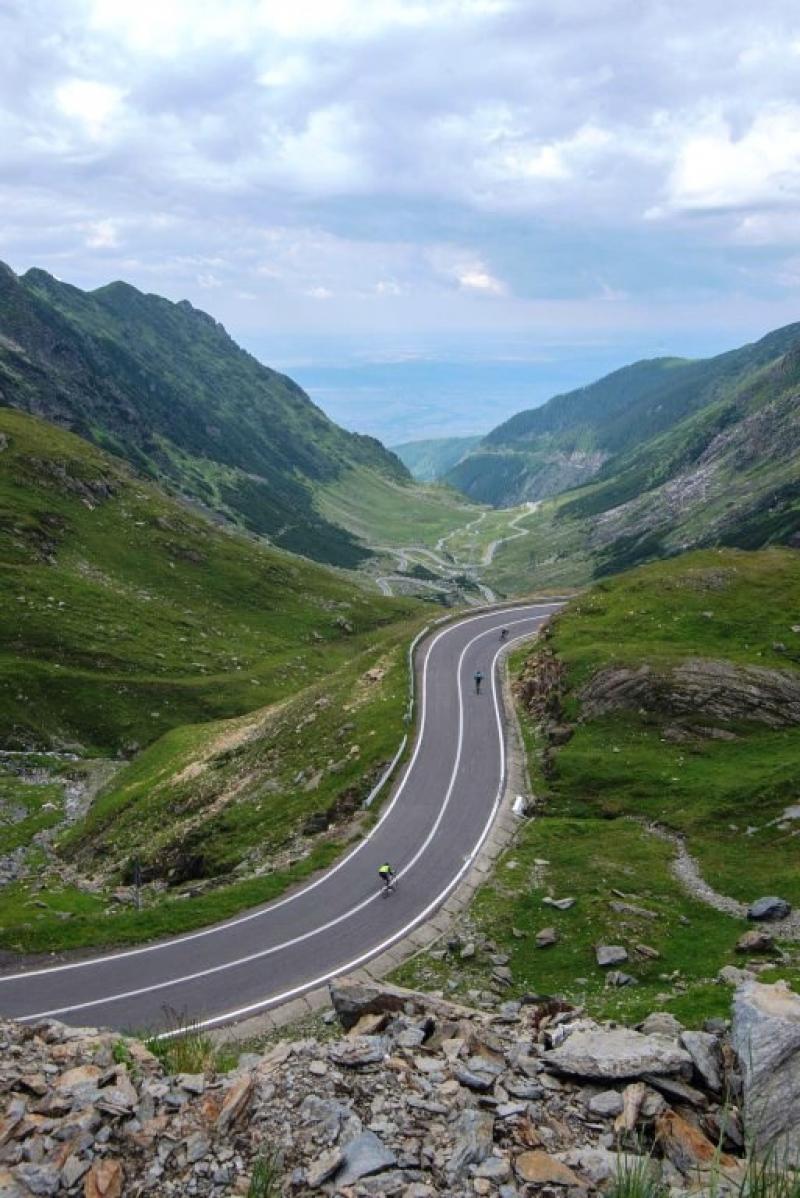 Banu Demir: “Romanya pek tanınmıyor dolayısıyla beklentileri çok düşük olarak bu ülkeye gelenler, tek kelime ile hayran kalıyorlar”