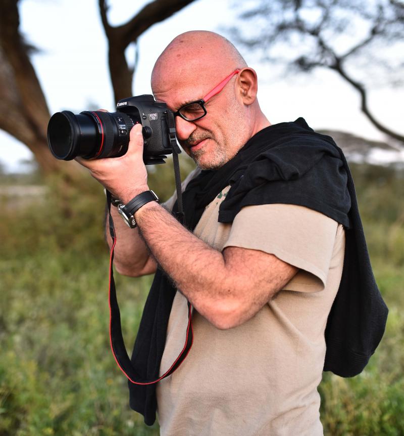 İbrahim Temo:"Sizden binlerce kilometre ötede insanlar var, sizin gibi nefes alıyorlar, sabah uyanıyorlar, akşam uyuyorlar ama bu hayatı sizden farklı yaşıyorlar. "
