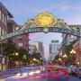dt_gaslamp01_4_677x380_fittoboxsmalldimension_center.jpg 