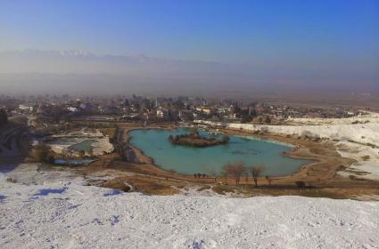 Bu taraftan başka bir Pamukkale 