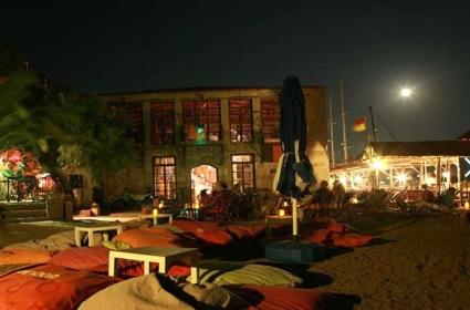 Assos her mevsim ayrı, baharda ise bambaşka bir güzel 