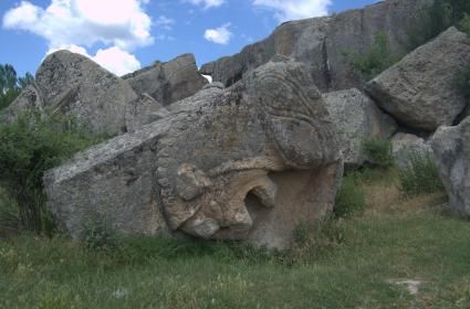 Frig Vadisi, Yılantaş 