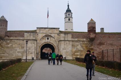 İstanbul Kapısı, Belgrad Kalesi, Belgrad Yukarı kasabanın girişinde bulunan İstanbul (Stambol) Kapısı İstanbul’a uzanan yoldan sonra bu adı almış. Kalenin Güneydoğu Bölgesi&#039;nin ana kapılarından birisi olan İstanbul Kapısı 1750 yılında inşa edilmiş. 