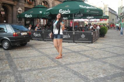 Yaz aylarında uzaklara gitmek ne de hoş... Güzel bir Temmuz gününde Polonya caddeleri : ) 