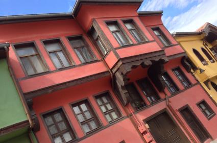 Türk Dünyası Kültür Başkenti ve UNESCO Somut Olmayan Kültürel Miras Başkentliği unvanlarını taşıyan Eskişehir’de belgesel çalışması için bulunmuştum. Objektiflerimize güzel görüntüler takıldı, sizlerin de bir gün bu kenti ziyaret etmenizi tavsiye ederim. 