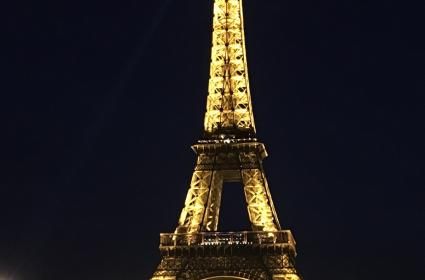 YILBAŞINDA PARİS BAŞKA... 