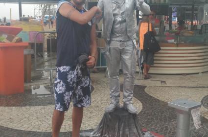 Ayni arkadasi yagmur baslayinca gormeyin hayal kirikligi :D 