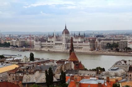 Tuna&#039;nın İncisi, Doğunun Paris&#039;i 