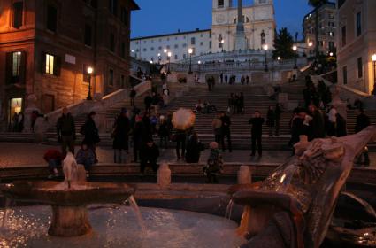 İSPANYOL MERDİVENLERİ 