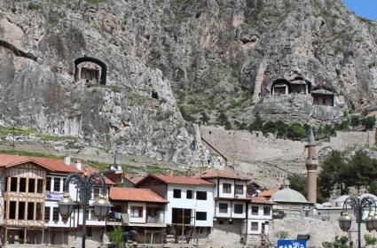 Kral Kaya Mezarları (Merkez – Amasya) 