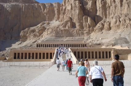 Krallar ve Kraliçeler Vadisi 