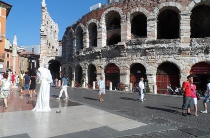 o güneşin altında sabahtan akşama kadar nasıl durabiliyordu şaşırdım : ( 