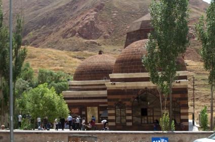 Ahmed-i Hani Camii ve Türbesi - Doğubayazıt 