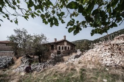 Akseki&#039;nin düğmeli evleri restore ediliyor 