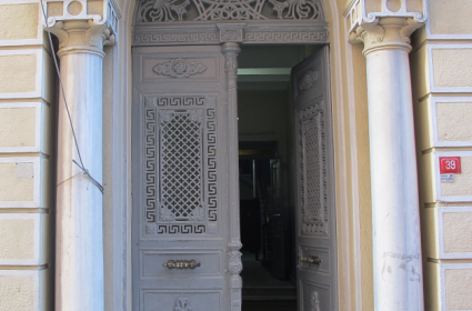 Karadağ'ın Tarihi Liman Şehri: Kotor  Karadağ'ın Tarihi Liman Şehri: Kotor