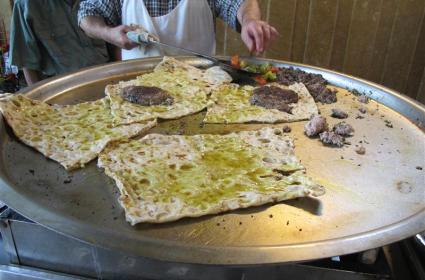 Mutlu İnsanlar Ülkesi: Sri Lanka, Pinnawala  Mutlu İnsanlar Ülkesi: Sri Lanka, Pinnawala