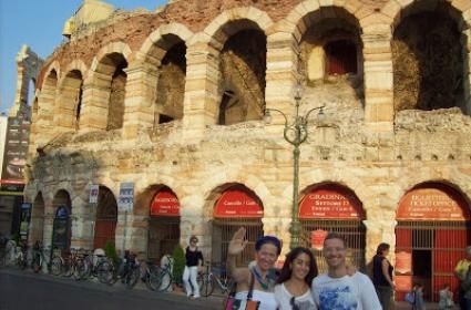 Chitwan'da Vahşi Hayat ve Lord Buddha'nın Doğum Yeri Lumbini  Chitwan'da Vahşi Hayat ve Lord Buddha'nın Doğum Yeri Lumbini