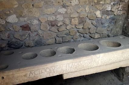 Tercan Mama Hatun Türbesi: Erzincan  Tercan Mama Hatun Türbesi: Erzincan
