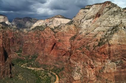 Varanasi-Ölüm Kokan Kültür ve Bilim Kenti  Varanasi-Ölüm Kokan Kültür ve Bilim Kenti