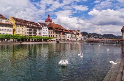 Heidi ve Yoodle&#039;ın Ülkesi: İsviçre 