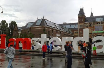 Özgür ve Kendine Özgü Şehir: Amsterdam  Özgür ve Kendine Özgü Şehir: Amsterdam