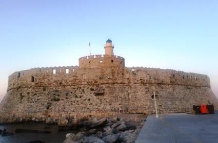 İki Denizin Şövalyesi Rodos 