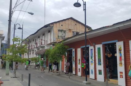 Amberin Kaynağında Bir Gün: Puerta Plata  Amberin Kaynağında Bir Gün: Puerta Plata