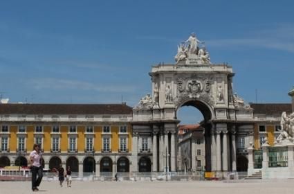 Modern Lizbon ve Vasco De Gama İkiz Kuleleri