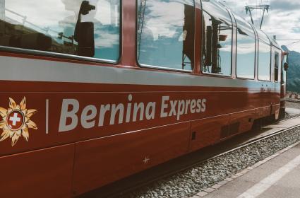 Rüya Gibi Bir Yolculuk: Bernina Express  Rüya Gibi Bir Yolculuk: Bernina Express