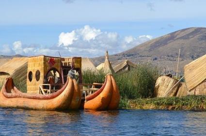 Titikaka Gölü ve Etkileyici Adaları 