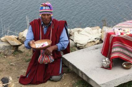 Güneş Adası ve Şamanların Ayini: Isla Del Sol