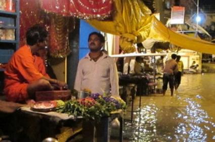 Ganj'ın Kutsal Çocuğu Varanasi  Ganj'ın Kutsal Çocuğu Varanasi