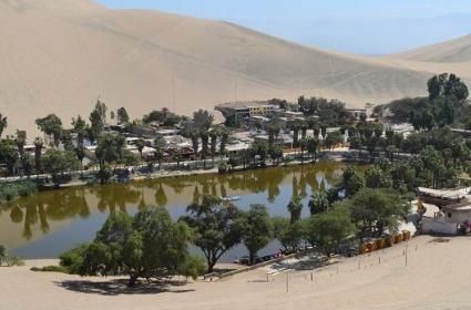 Ica ve Çöldeki Vaha Huacachina 